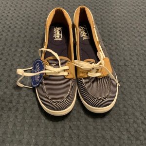 NWT- Ked’s women shoes. Size 8